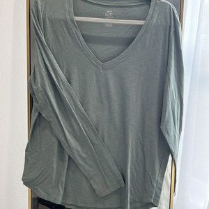 Aerie long sleeve tshirt